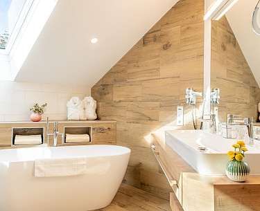 Suite Nockstein l Badezimmer 205 min Suite Nockstein l Badezimmer 205 min